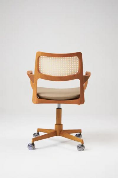  SIMONINI Modern Style Aurora office chair in solid wood caning back leather seat