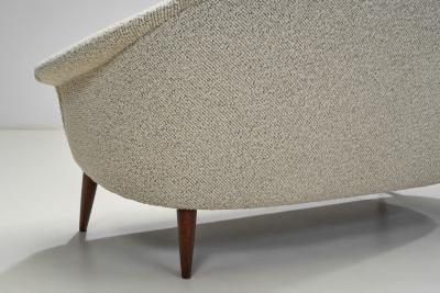  SM Wincrantz Swedish Modern Star Sofa for SM Wincrantz Sweden 1950s