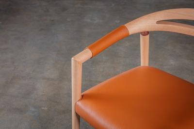  SOLA ARMCHAIR
