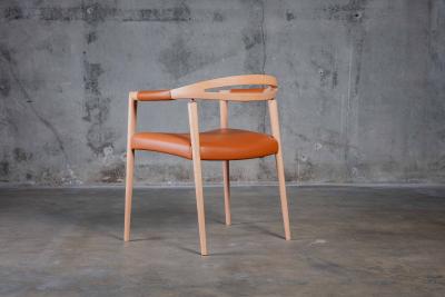  SOLA ARMCHAIR