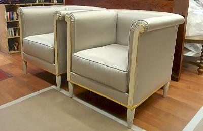 Saddier et Fils Maison Saddier refined early Art Deco pair of square chairs in satin silk