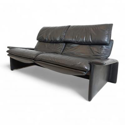  Saporiti Saporiti Italia two seater leather sofa by Giovanni Offredi 1970