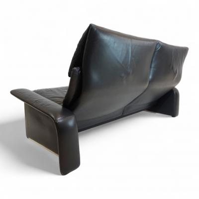  Saporiti Saporiti Italia two seater leather sofa by Giovanni Offredi 1970
