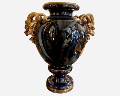  Sarreguemines Large vase on pedestal Sarreguemines France second half of the 19th century