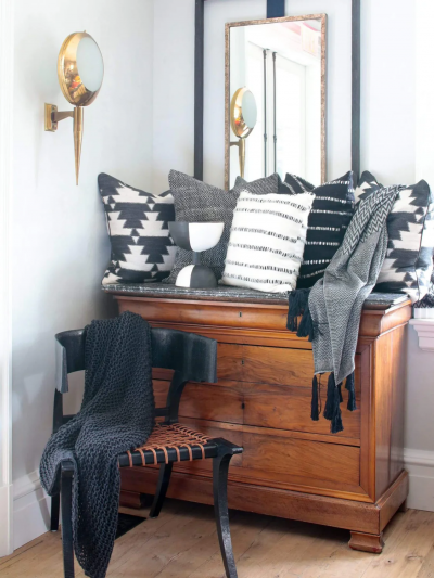  Scala Luxury D KLISMOS LOW BACK CHAIR IN BLACK LIZARD