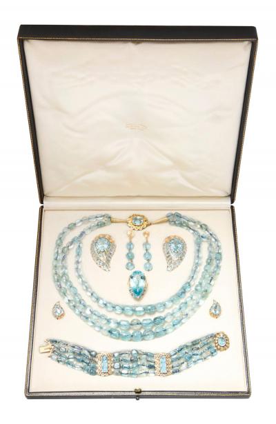  Seaman Schepps Offered by PAT SALING