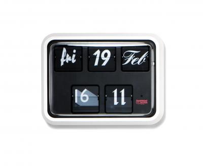  Sebastian Wrong Font Clock