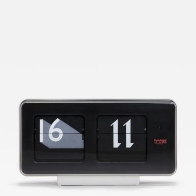  Sebastian Wrong Font Clock