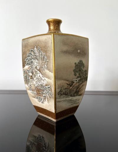  Seikozan Fine Japanese Satsuma Vase with Superb Decoration by Seikozan