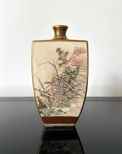 Seikozan Fine Japanese Satsuma Vase with Superb Decoration by Seikozan