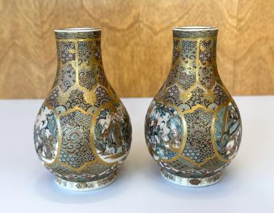  Seikozan Pair of Fine Miniature Satsuma Vase with Moriage Enamel Decoration by Seikozan