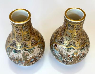  Seikozan Pair of Fine Miniature Satsuma Vase with Moriage Enamel Decoration by Seikozan