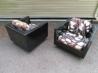  Selig Furniture Co Handsome Pair of Signed Selig Cube Lounge Chairs Mid Century Modern