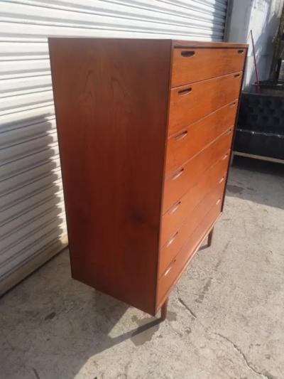  Selig Furniture Co Selig Furniture Scandinavian Teak Chest of Drawers