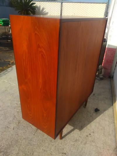  Selig Furniture Co Selig Furniture Scandinavian Teak Chest of Drawers