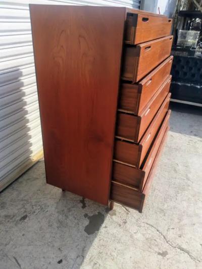  Selig Furniture Co Selig Furniture Scandinavian Teak Chest of Drawers