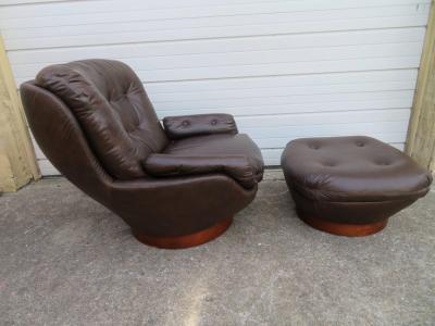  Selig Furniture Co Wonderful Selig Swivel Egg Lounge Chair with Ottoman Mid Century Modern