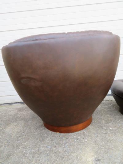  Selig Furniture Co Wonderful Selig Swivel Egg Lounge Chair with Ottoman Mid Century Modern