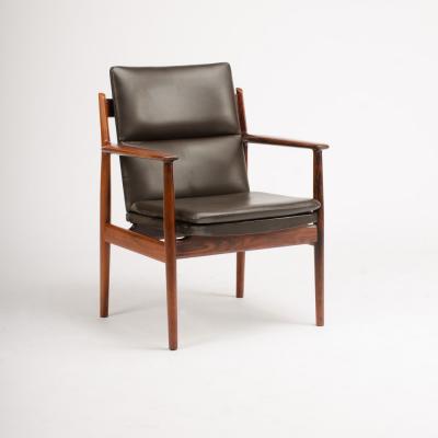  Sibast Furniture Co A set of twelve Mid Century Danish rosewood chairs with leather upholstery