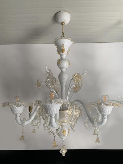  SimoEng Milky and Gold Murano Glass Chandelier With Flowers and Leaves