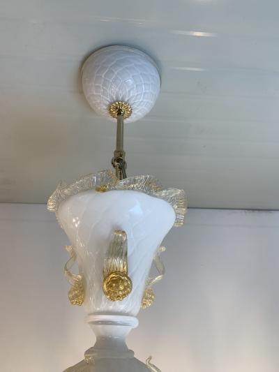  SimoEng Milky and Gold Murano Glass Chandelier With Flowers and Leaves
