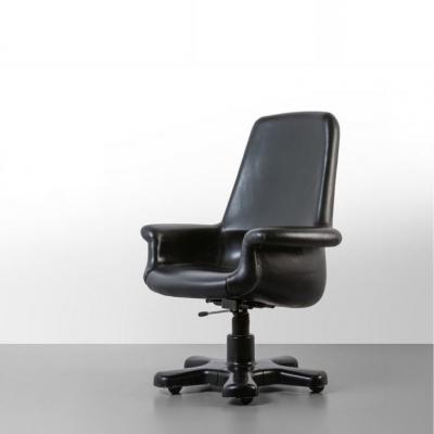  Skipper A Rare Executive 80 armchair by A Mangiarotti