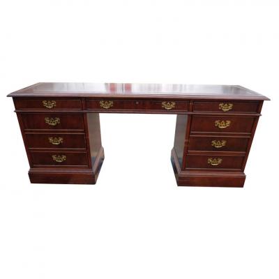  Sligh Furniture 72 Sligh Mahogany Kneehole Credenza Desk