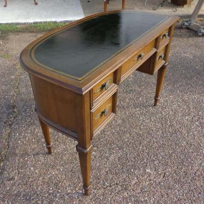  Sligh Furniture French Provencial Writing Desk by Sligh Furniture