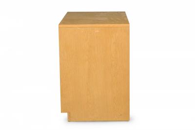  Sligh Furniture Pair of Sligh Furniture Modern Chest of Drawers Nightstands