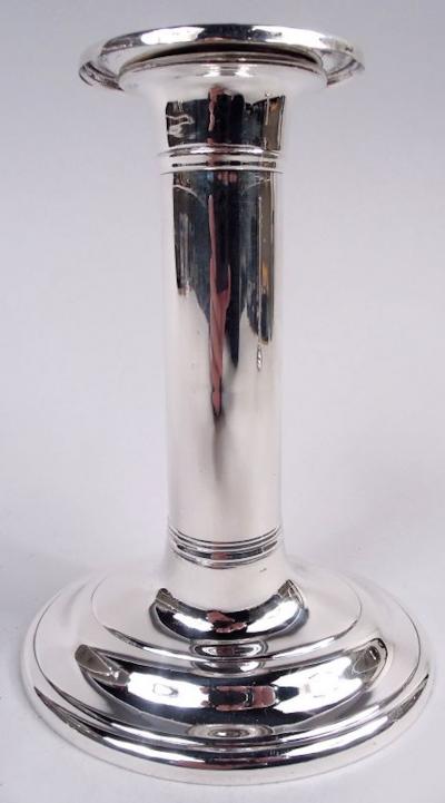 Stieff Pair of Stieff Williamsburg Sterling Silver Colonial Candlesticks
