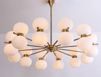  Stilnovo Exceptional Large Murano Glass and Brass Chandelier in the Manner of Stilnovo
