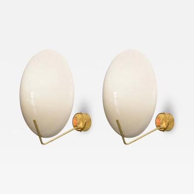  Stilnovo Pair of Italian Modern Brass and Enameled Metal Wall Lights Sconces Stilnovo