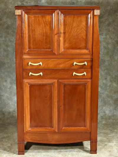  Sue et Mare Sue et Mare blonde mahogany cabinet