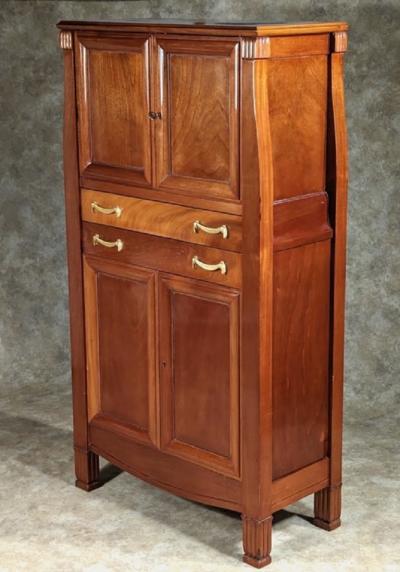  Sue et Mare Sue et Mare blonde mahogany cabinet