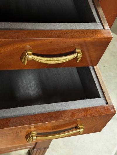  Sue et Mare Sue et Mare blonde mahogany cabinet