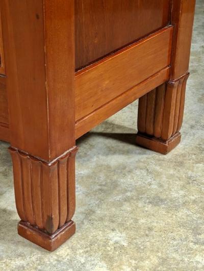  Sue et Mare Sue et Mare blonde mahogany cabinet