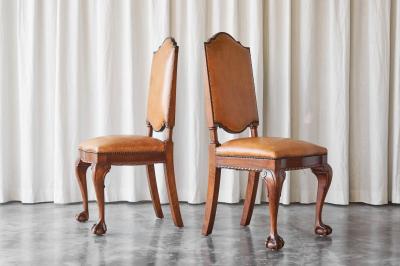  T Woonhuys t Woonhuys Amsterdam Rare Pair of Chairs in Patinated Cognac Leather 1920s