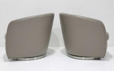  Thayer Coggin Pair of Ransom Culler Leather Swivel Chairs by Thayer Coggin