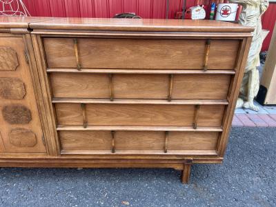  Thomasville Furniture Handsome 3 Piece Tamerlane Credenza Bar Cabinet Room Divider Mid Century Modern