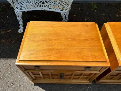  Thomasville Furniture Handsome Pair Thomasville Burl Wood Caned Front Night Stands Mid Century Modern