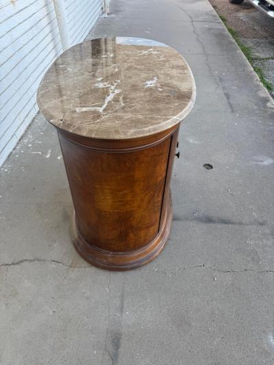  Thomasville Furniture Thomasville Marble Oval Cabinet