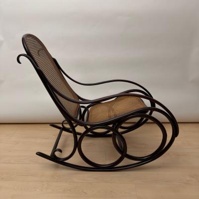  Thonet Art Nouveau Bentwood Rocking Chair by Thonet Austria circa 1900