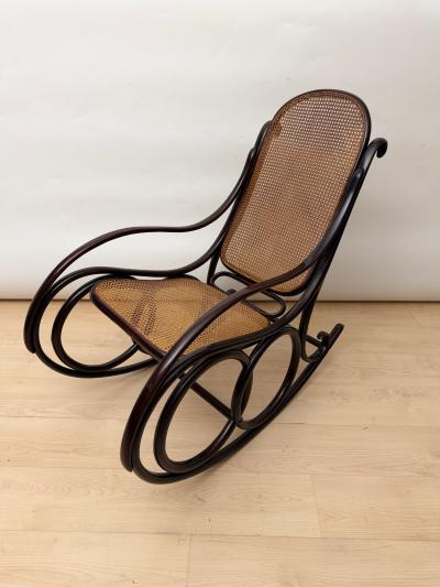  Thonet Art Nouveau Bentwood Rocking Chair by Thonet Austria circa 1900