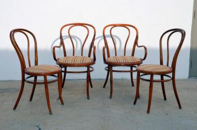  Thonet Set of Four Large Slender Bentwood Dining Set by Thonet