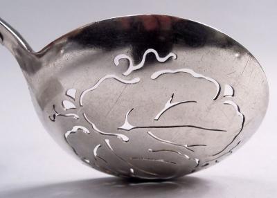  Tiffany Co Antique Tiffany Fruits Flowers Sterling Silver Peapod Pea Server