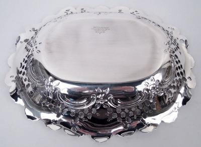  Tiffany Co Pair of Antique Tiffany Victorian Classical Sterling Silver Bowls