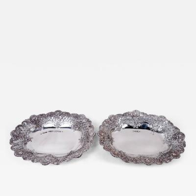  Tiffany Co Pair of Antique Tiffany Victorian Classical Sterling Silver Bowls