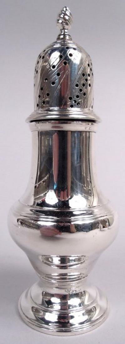  Tiffany Co Set of 4 Tiffany Georgian Classical Sterling Silver Pepper Shakers