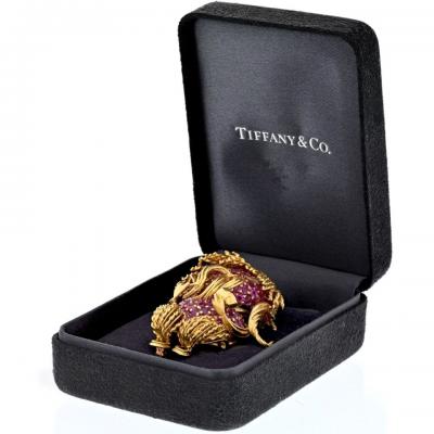  Tiffany Co TIFFANY CO 18K YELLOW GOLD ASIAN MAN EATING NOODLES BROOCH