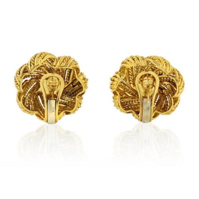  Tiffany Co TIFFANY CO 1970S 18K YELLOW GOLD ROUND CORAL VINTAGE FLOWER EARRINGS